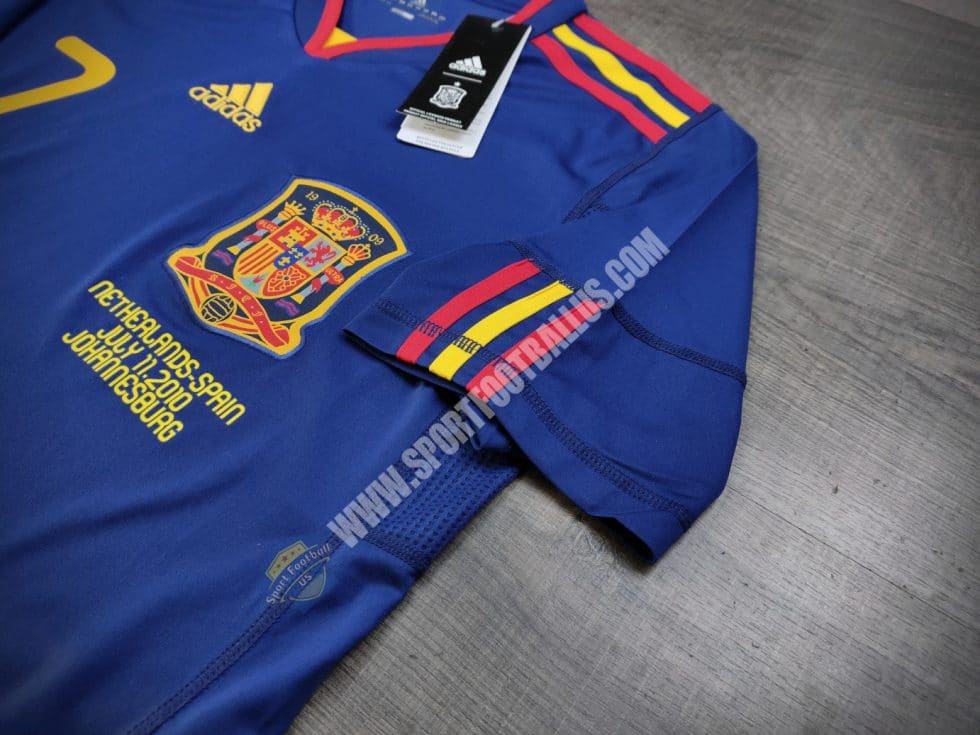 Retro Spain Away WINNER FIFA World Cup 2010 7 DAVID VILLA_04