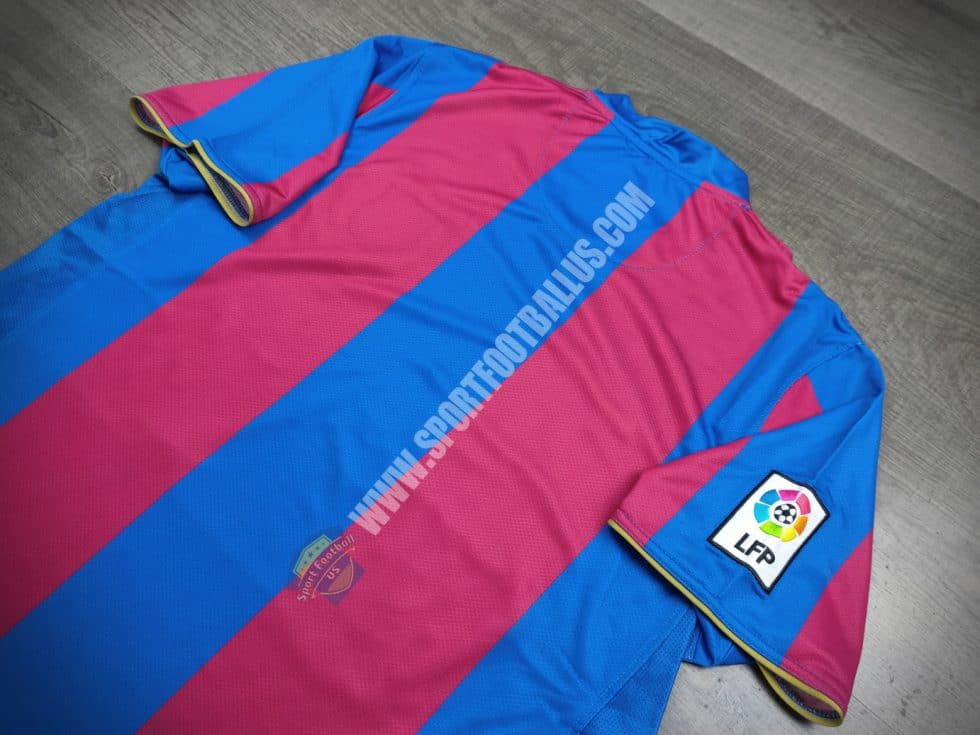 Retro - Barcelona Home 2007-08_06